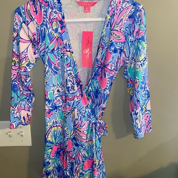 New! Lilly Pulitzer Karlie Wrap Romper Size XS - Picture 2 of 5